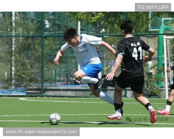 足球比赛中的团队合作与个人突破完美结合 足球比赛中的团队合作与个人突破完美结合